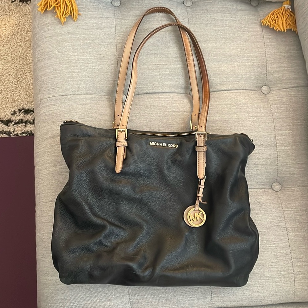 Michael Kors black pebbled leather shoulder bag with keychain